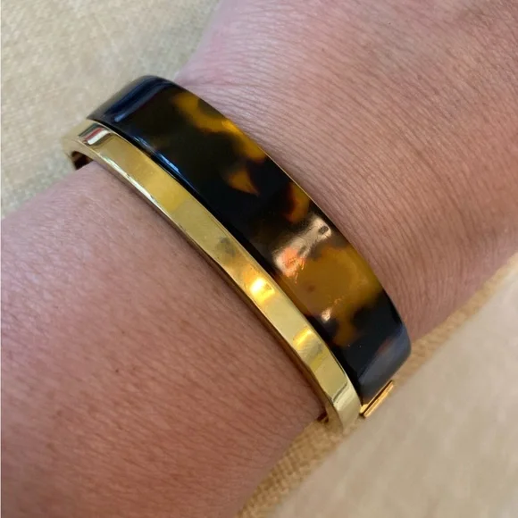 Stella & Dot Tortoise Hinged Bangle Bracelet Chic Business Casual - Picture 5 of 9